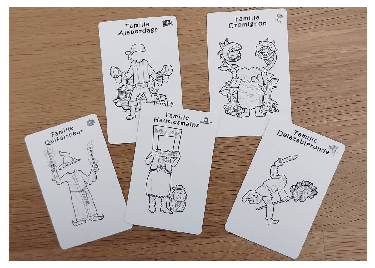 Coloriage Déguisé — les cartes