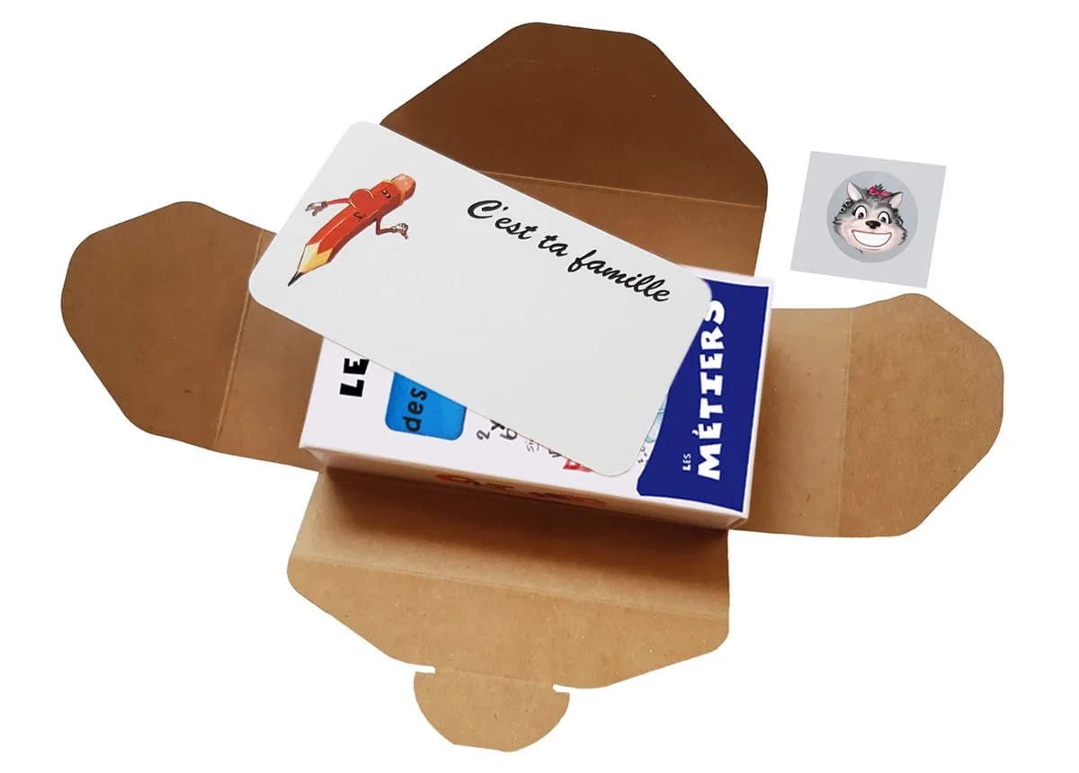 Jeu 7 familles Métiers dans sa pochette cadeau